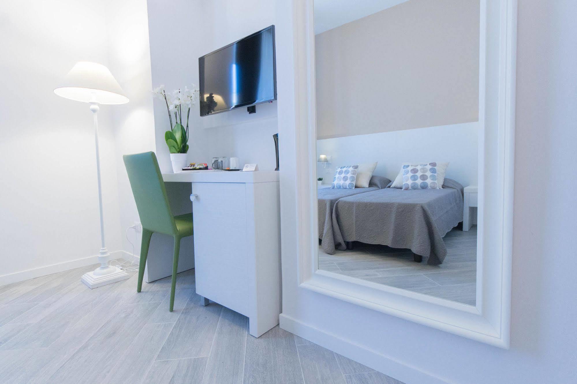 Vantaggio Suites Rome Exterior photo